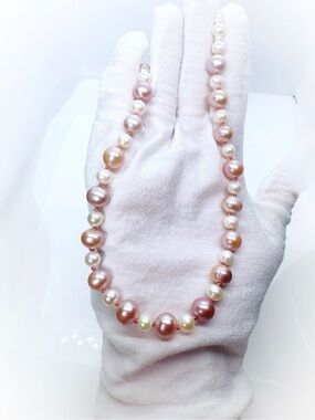 Cultured Pearl Necklace in Pink and White- Elegant Women's Jewelry